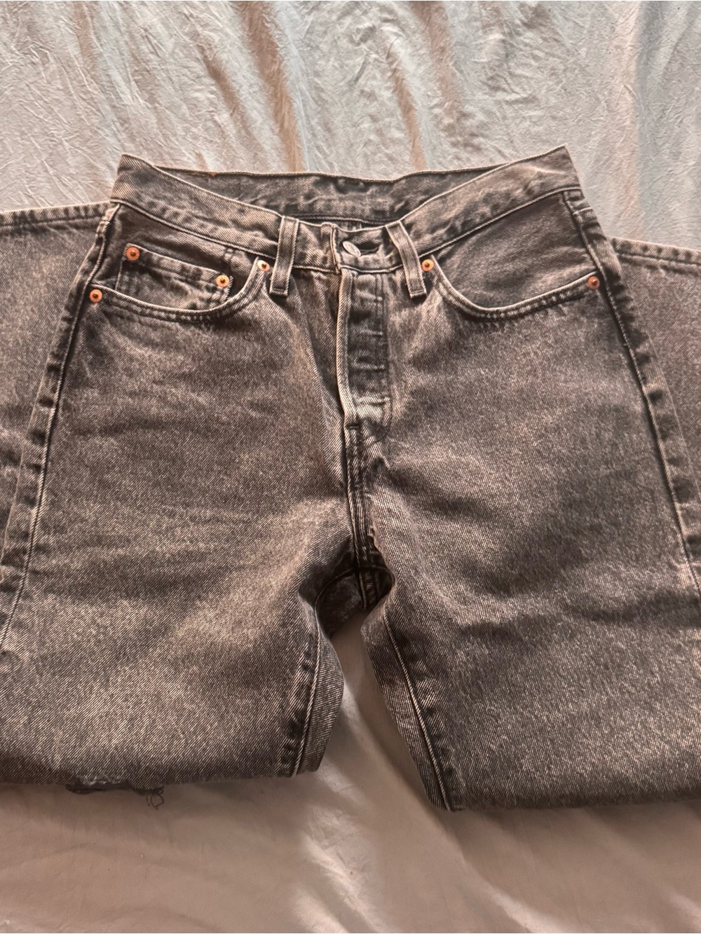 Woman Levi's Grey Washed 501 Jeans